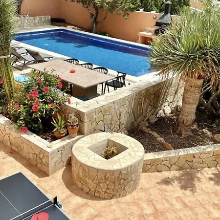 Nyaraló With Pool Calo Den Real *